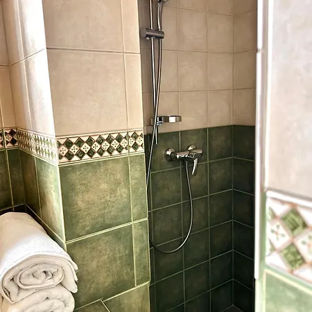 Apartment By The Park *