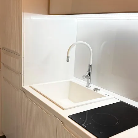 By The Park Bucareste