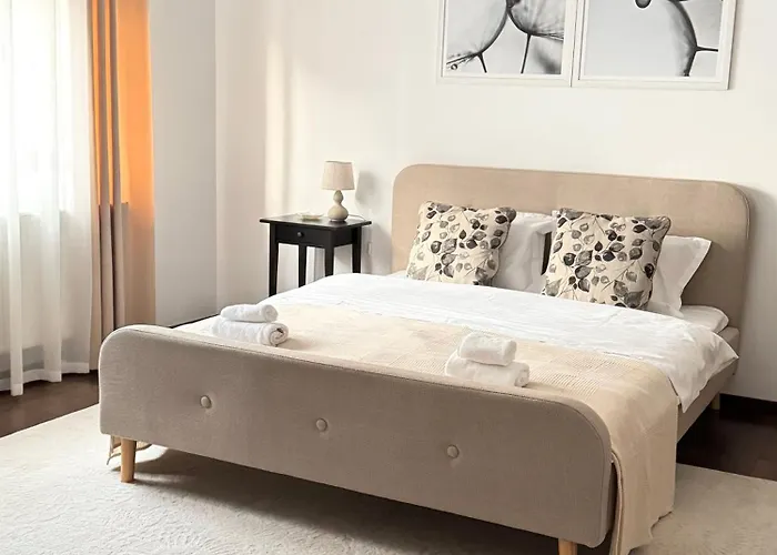 Apartament By The Park